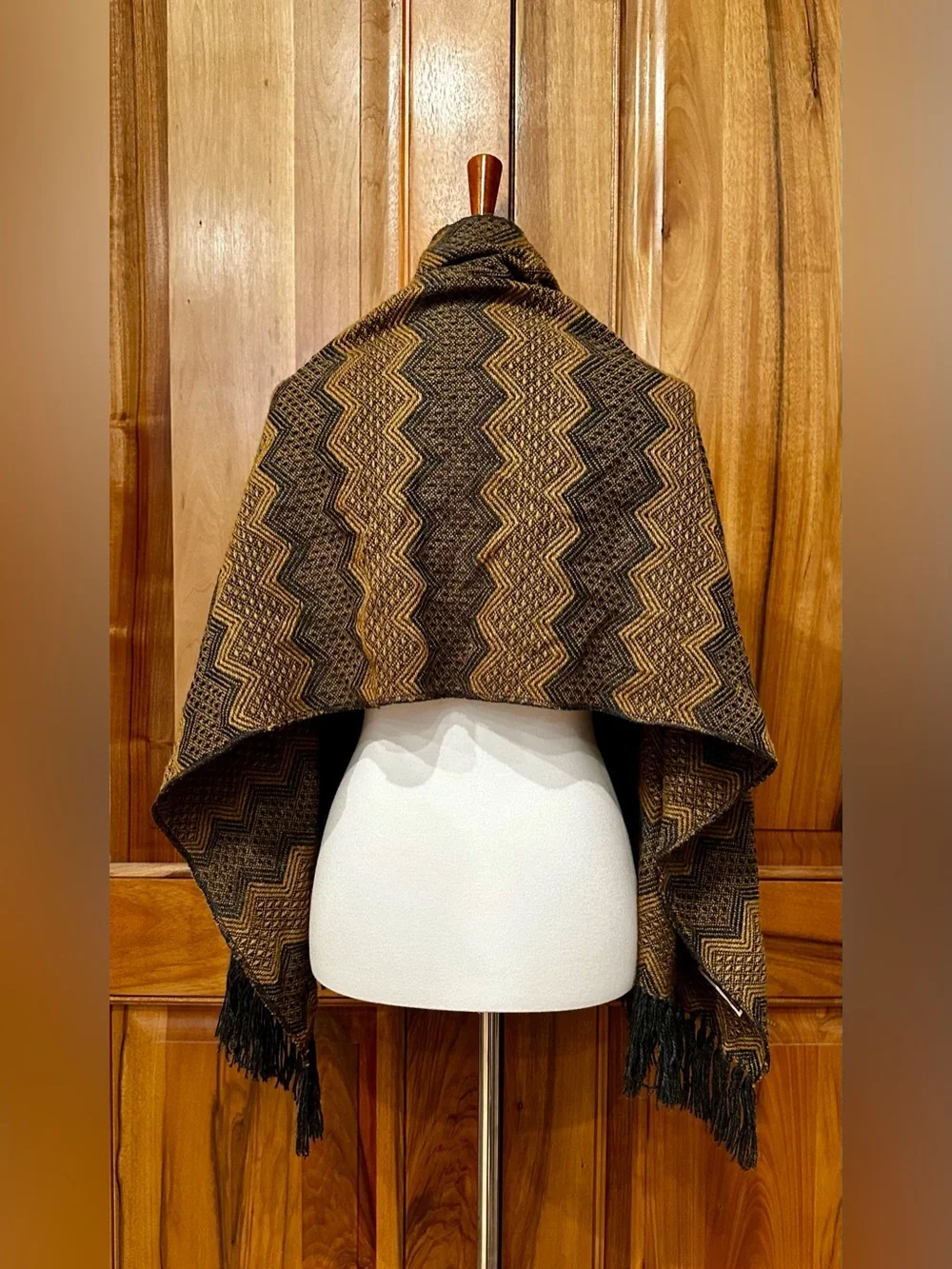 Peru Figueroa Alpaca Navy-Blue/Khaki Chevron Knit Wide Blanket Scarf/Shawl, EUC